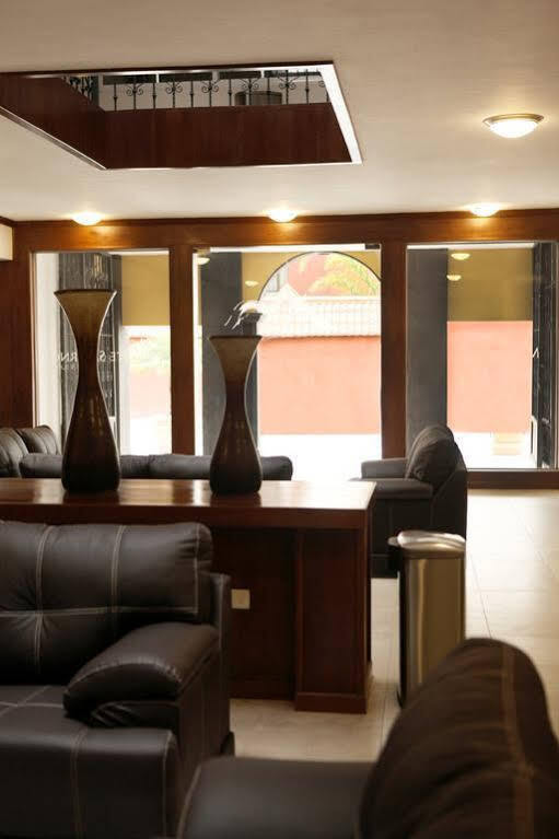 Monte Salerno Hotel & Suites Монтеморелос Экстерьер фото