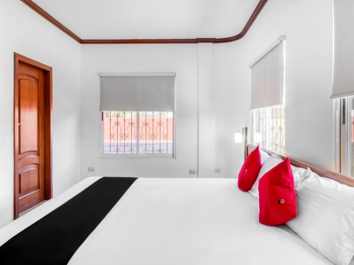 Monte Salerno Hotel & Suites Монтеморелос Экстерьер фото