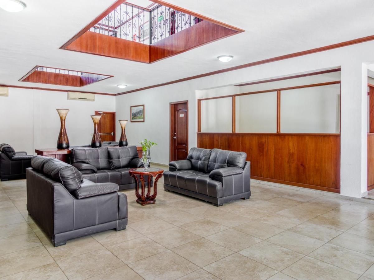 Monte Salerno Hotel & Suites Монтеморелос Экстерьер фото
