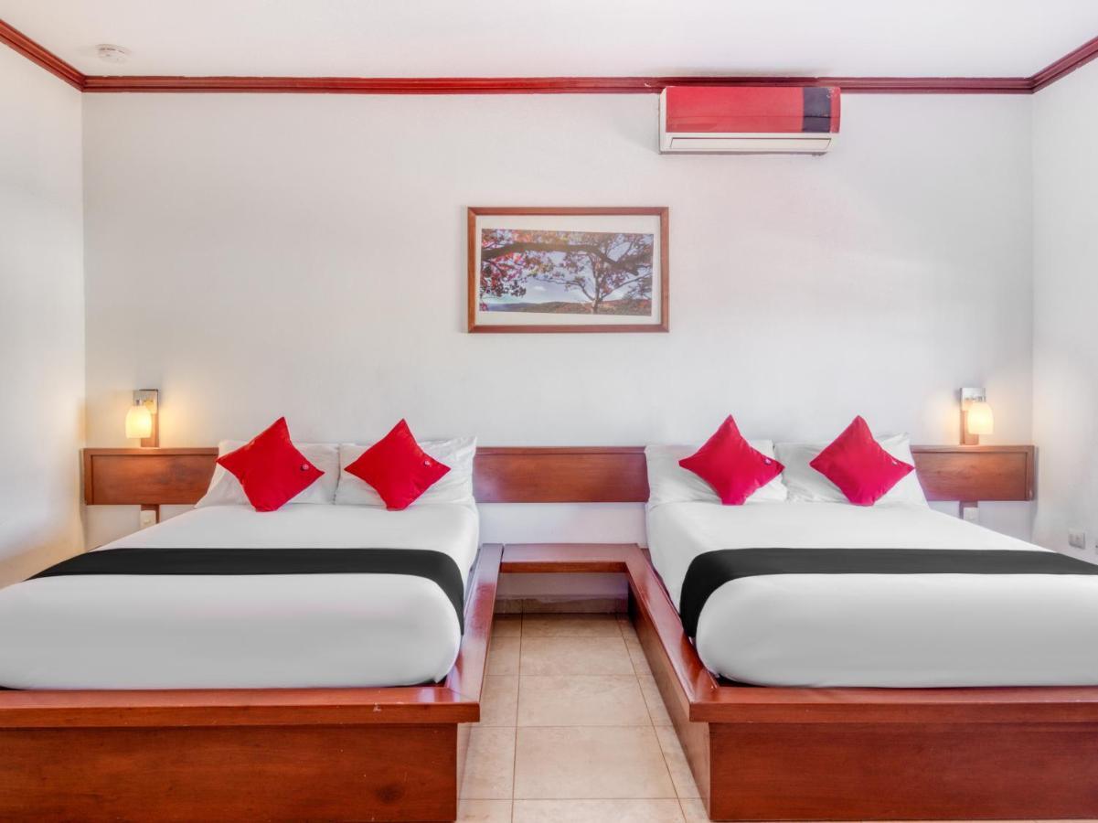 Monte Salerno Hotel & Suites Монтеморелос Экстерьер фото