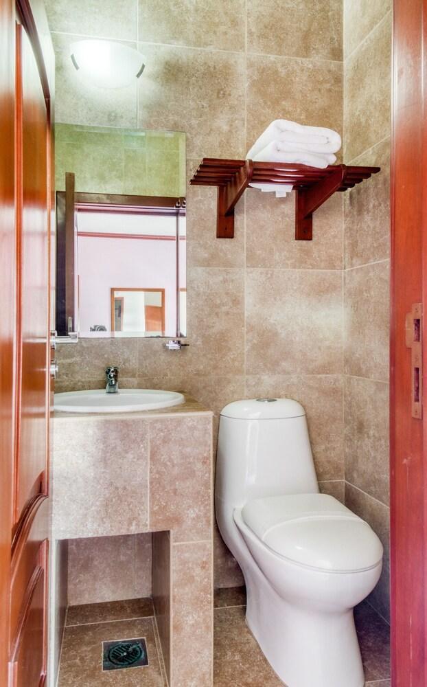 Monte Salerno Hotel & Suites Монтеморелос Экстерьер фото